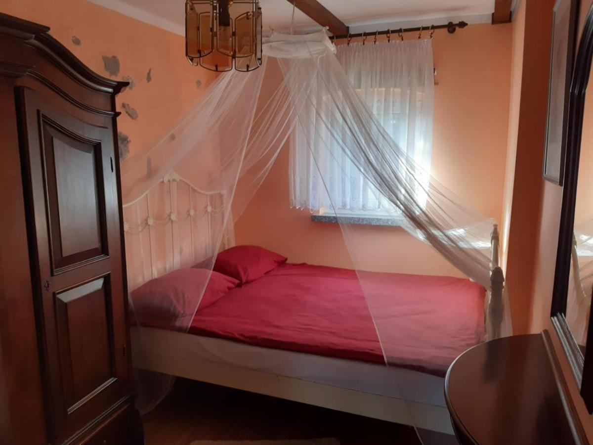 P-4 Apartment Retowo  Екстериор снимка